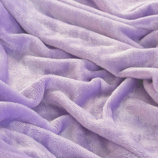 Napínacia plachta na posteľ mikroplyš fialová