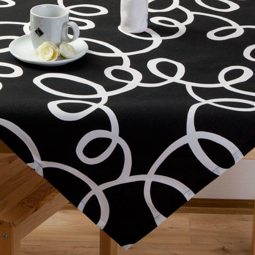 Naperon na stôl z kolekcie Esprit, čierny s bielymi ornamentmi 1